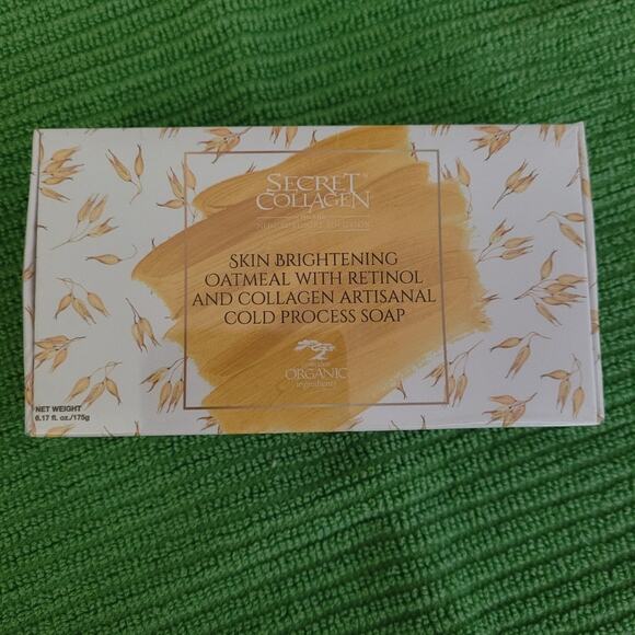 Sealed Secret Collagen Skin Brightening Oatmeal Soap with Retinol & Collagen - Picture 4 of 6